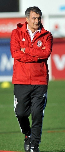 Şenol Güneş: “Yılın Çıkış Yapan Takımı İle Karşılaşacağız”