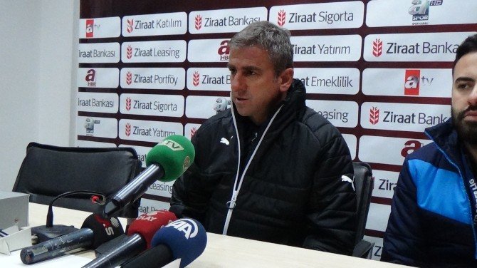 Hamzaoğlu Oynanan Oyundan Memnun Değil