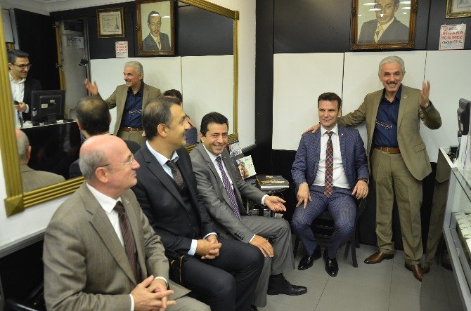 Zırhlıoğlu Aşure Dağıttı