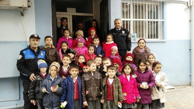Sungurlu’da Minik Öğrenciler Polis Merkezini Gezdi