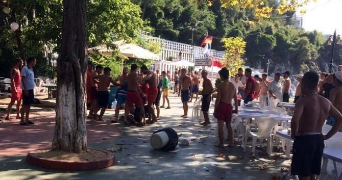 Donla Denize Girme Kavgası: 1 Yaralı