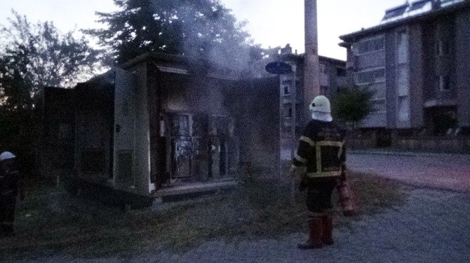 Zonguldak’ta Art Arda Patlayan Trafo Paniğe Neden Oldu