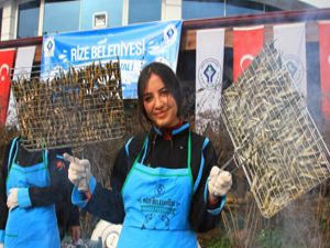 Rize'de 2,5 ton hamsi 2 saatte tükendi