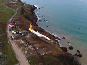Trabzon’da Pistten Çıkan Uçak Havadan Böyle Görüntülendi