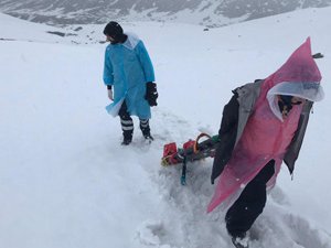 Rize'de yaralı dağcı böyle kurtarıldı