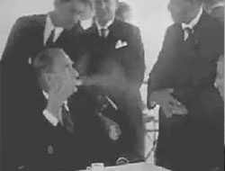 İzlenme Rekorları Kıran Atatürk Videosu