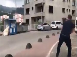 Rizeli Vatandaşın Çöp Atışı Ünlü Basketbolculara Taş Çıkardı