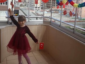 Rize’de Minik Hilal’den 23 Nisan Kutlamalı “Evde Kal Türkiye” Mesajı