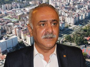 Rize'de kentsel dönüşüm yapılacak sahadaki kamu binalarına dikkat çekti