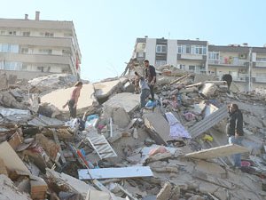 İzmir'de 6,6 büyüklüğünde deprem: 17 kişi hayatını kaybetti