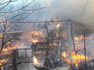 Artvin’de Yangın: 17 Ev Yanıyor