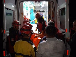 Rize'de 1 kişinin cansız bedeni enkaz altından çıkarıldı