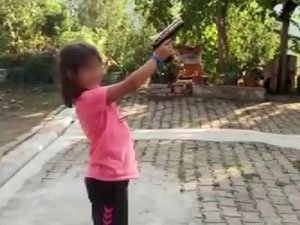 Rize’de Silahla Ateş Ettirilen Küçük Kız ve Babası Konuştu