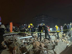 Rize'den ekipler deprem bölgesine hareket etti
