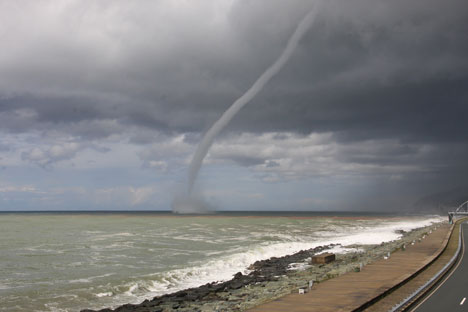 Rize’de denizde hortum çıktı