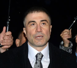 Sedat Peker: “Gördüğünüz Gibi Dimdik Ayaktayım”