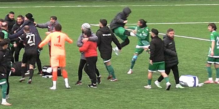 Rize'de futbol sahası boks ringine döndü