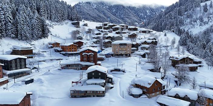 Rize'de beyaza bürünen Ayder Yaylası dronla görüntülendi