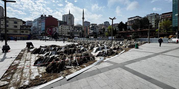 Rize Meydanı Alarm Veriyor: Çatlaklar ve Göçme Tehlikesi Gözlemlendi!