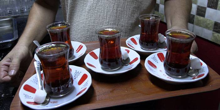 Demli çay tüketiminde 'böbrek taşı' riski