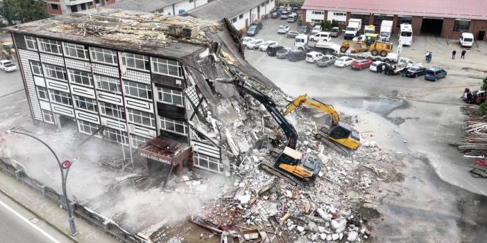 Rize İl Özel İdaresi’nin Hizmet Binalarında Yıkım Başladı: 50 Yıllık Yerleşke Tarihe Karışıyor
