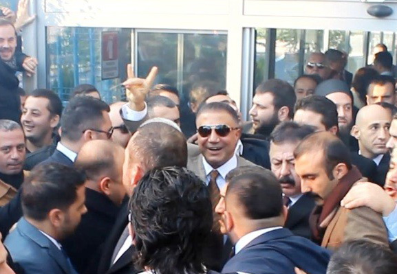 Sedat Peker Tekbirlerle Karşılandı