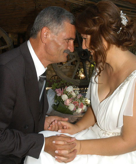 Rizeli Kavalcı Aydın'da, Eşi İzmir'de Defnedildi