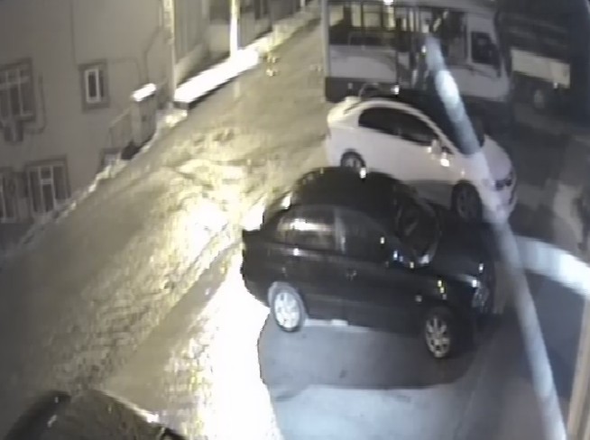 Rize'de Minibüs Hırsızları Kamerada