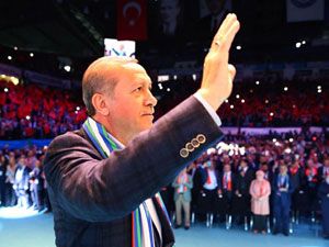 Erdoğan Sahneye İlk Kez Bu Anonsla Çıktı!