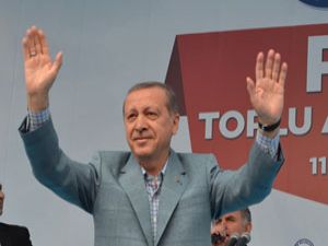Erdoğan Rize'de  'Yeni Türkiye için başkanlık sistemi şart'