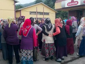 Kadınlar, Çaykur’un Fabrikasını Bastı