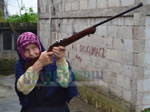 Çılgın Laz Babaanne Rizeli Çıktı