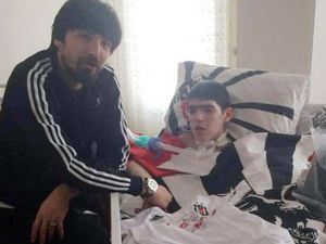 Amansız Hastalığı Bulunan Rizeli Gencin Beşiktaş Hayali Gerçekleşti