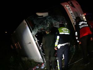 Yozgat'ta yolcu otobüsü devrildi: 3 ölü, 30 yaralı