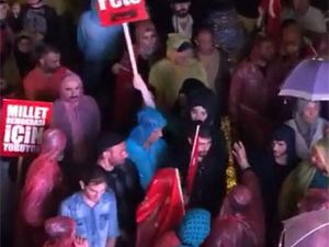 Rizeli Teyzeler FETÖ’yü B’arçaladı ! VİDEO İZL