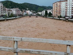 Rize'de Şiddetli Yağış 1 Çocuk Kayıp