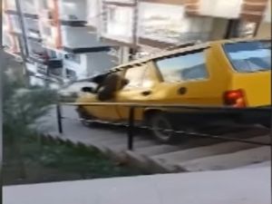 Merdivenlerden Otomobille İndi