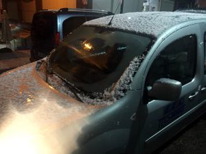 Rize’de Dolu Yağdı