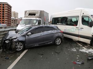 Rize’de 15 araç birbirine girdi 1 Ölü, 1'i Ağır 9 Yaralı