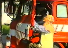 Rize'de 72 Yaşında Kamyon Şoförü Nine